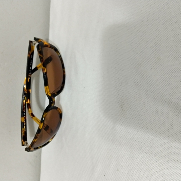 Tortoise Shell Sunglasses - Picture 4 of 7